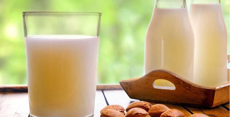 So sánh whey protein và sữa bột tách kem