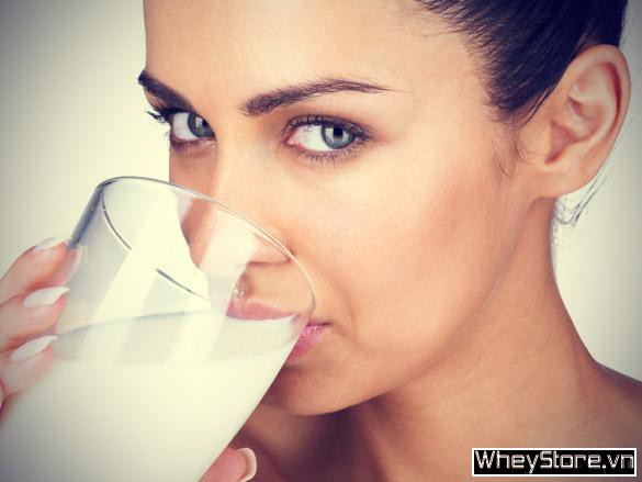 Sữa whey protein có ảnh hưởng gì xấu cho người dưới 18 tuổi - Ảnh 1