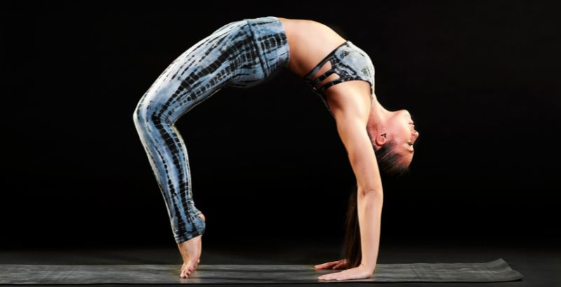 Tư thế Wheel Pose (tư thế bánh xe)