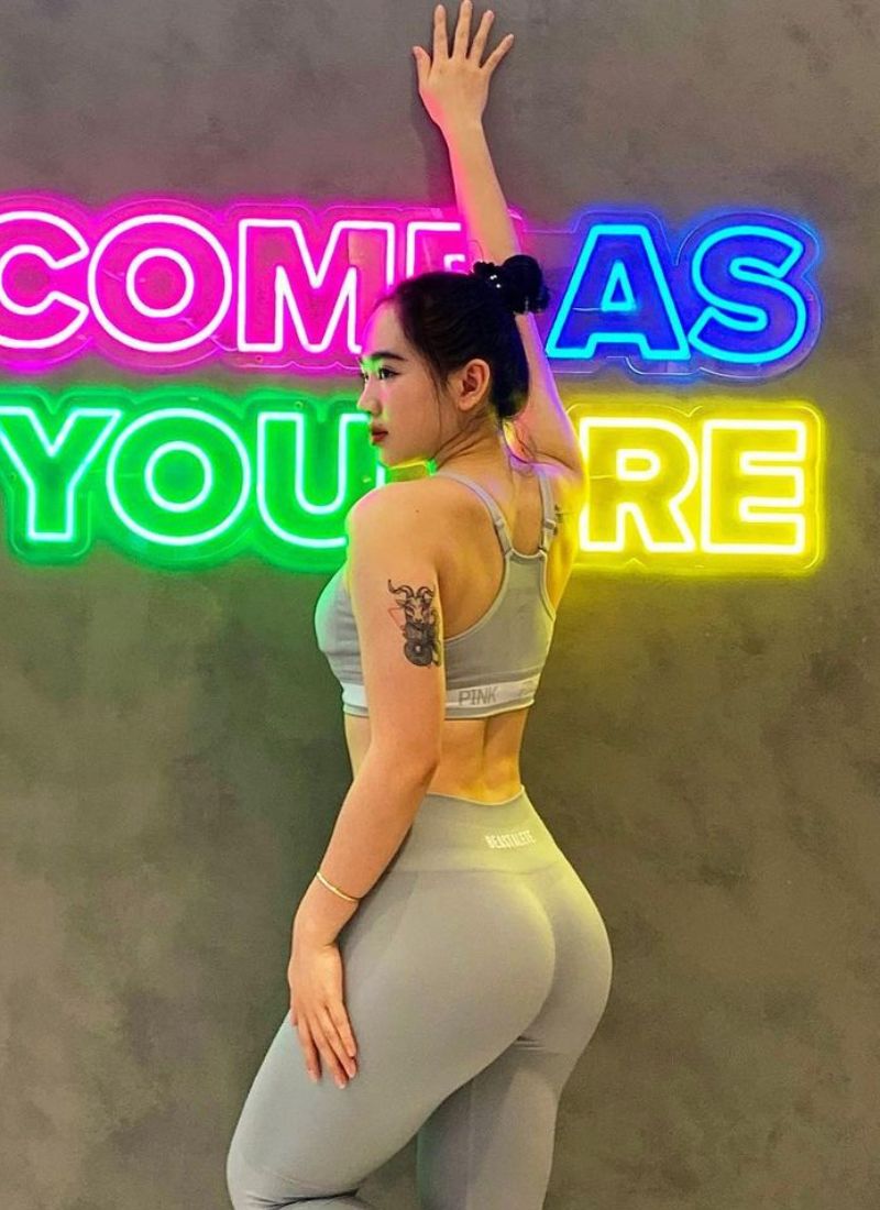 hình ảnh gái mông to tập gym