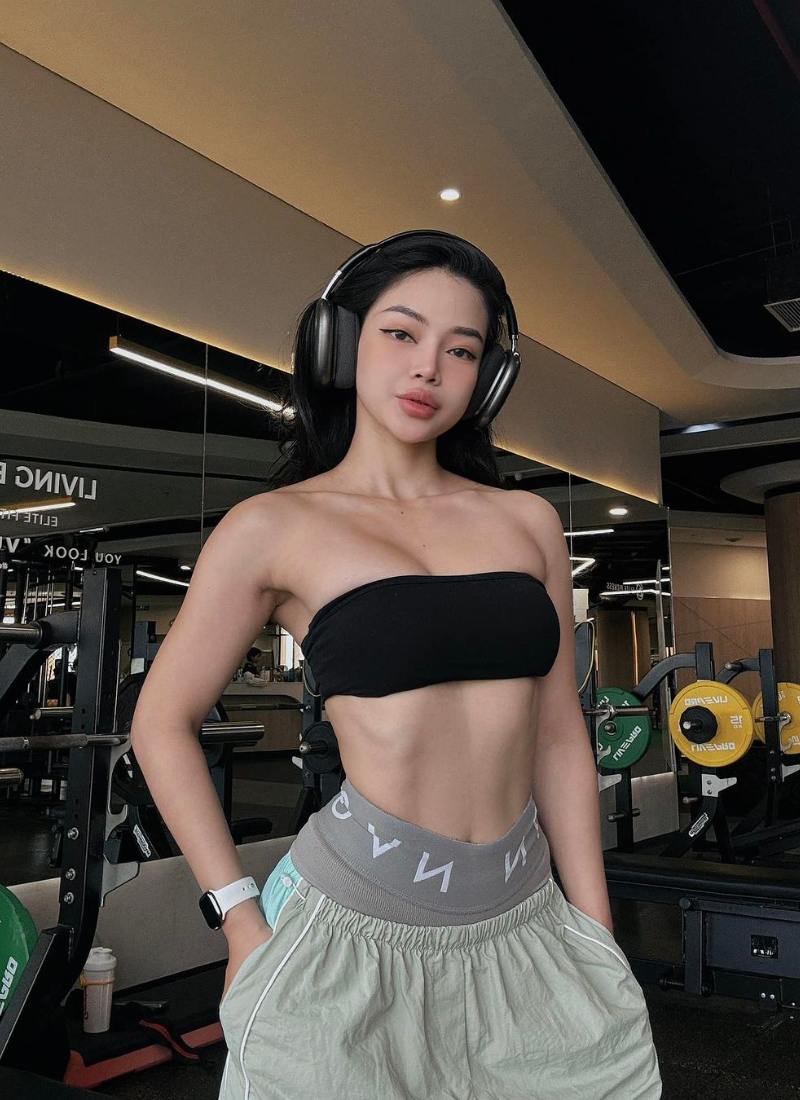 ảnh gái xinh ngầu tập gym