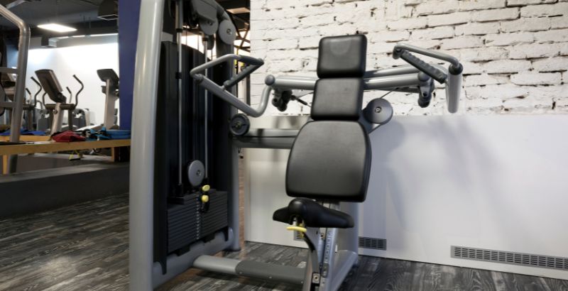 Máy tập Chest Pess