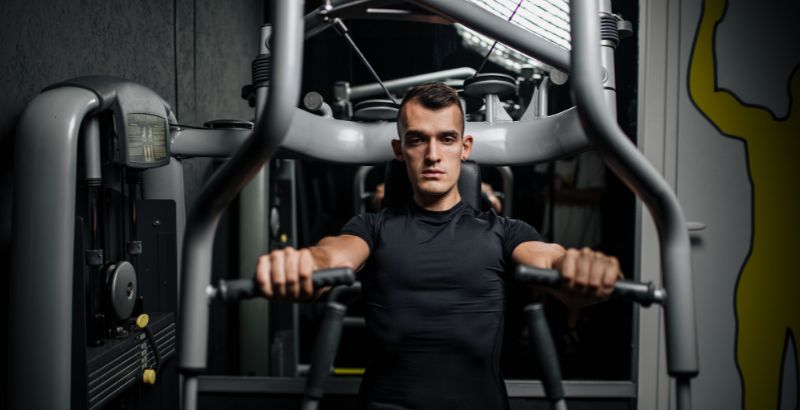 Tư thế tập Machine Chest Press