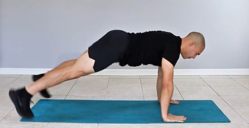 Tư thế bật nhảy cho bài tập Plank nhảy (Plank jacks)