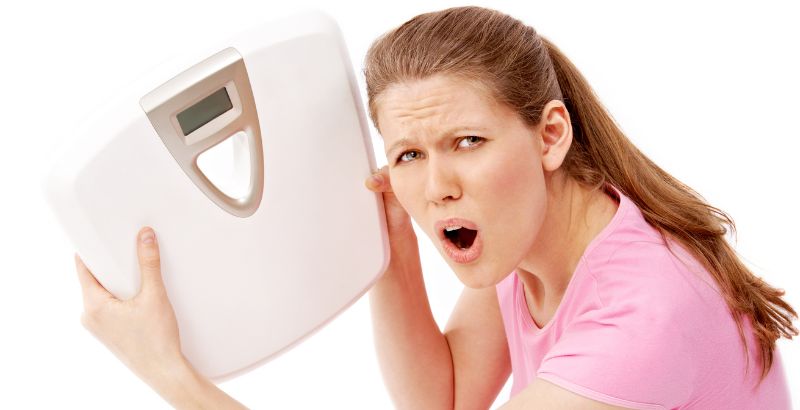 Uống sữa vào ban đêm có thực sự gây tăng cân không?