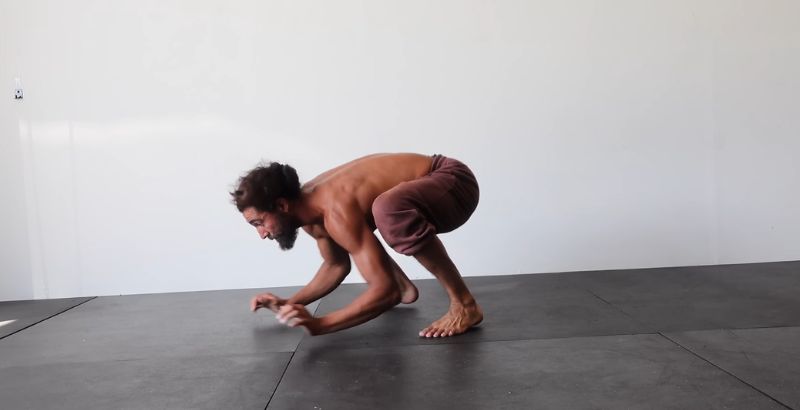 Chi tiết tư thế con ếch cực hay 